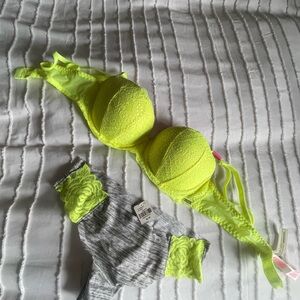 Victoria's Secret Neon Lace Bra